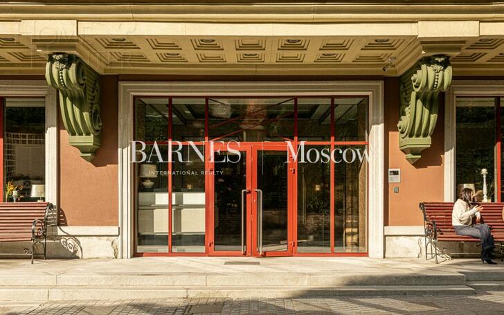4-КОМН. КВАРТИРА С ОТДЕЛКОЙ 190 М² НА 3 ЭТАЖЕ