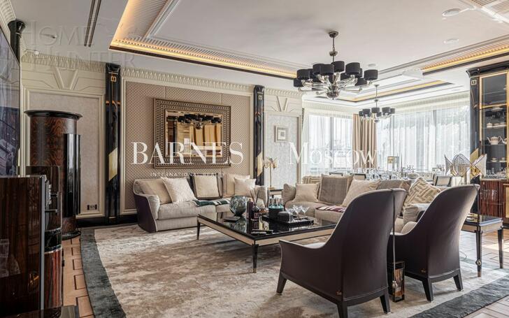 5-КОМН. КВАРТИРА С ОТДЕЛКОЙ 250 М² НА 6 ЭТАЖЕ
