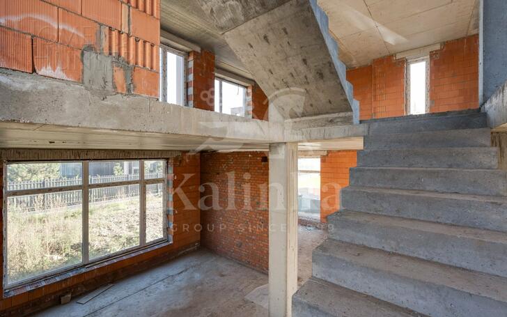 3-этажный коттедж 308 м² без отделки
