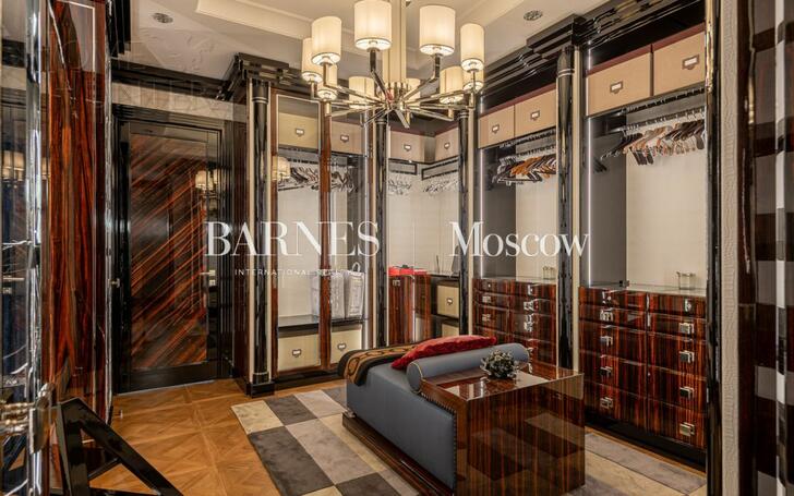 5-КОМН. КВАРТИРА С ОТДЕЛКОЙ 250 М² НА 6 ЭТАЖЕ