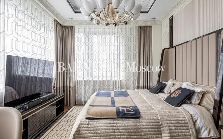 5-КОМН. КВАРТИРА С ОТДЕЛКОЙ 250 М² НА 6 ЭТАЖЕ