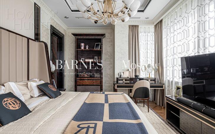 5-КОМН. КВАРТИРА С ОТДЕЛКОЙ 250 М² НА 6 ЭТАЖЕ
