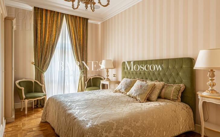 4-КОМН. КВАРТИРА С ОТДЕЛКОЙ 190 М² НА 3 ЭТАЖЕ