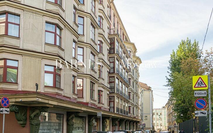 4-КОМН. КВАРТИРА С ОТДЕЛКОЙ 190 М² НА 3 ЭТАЖЕ