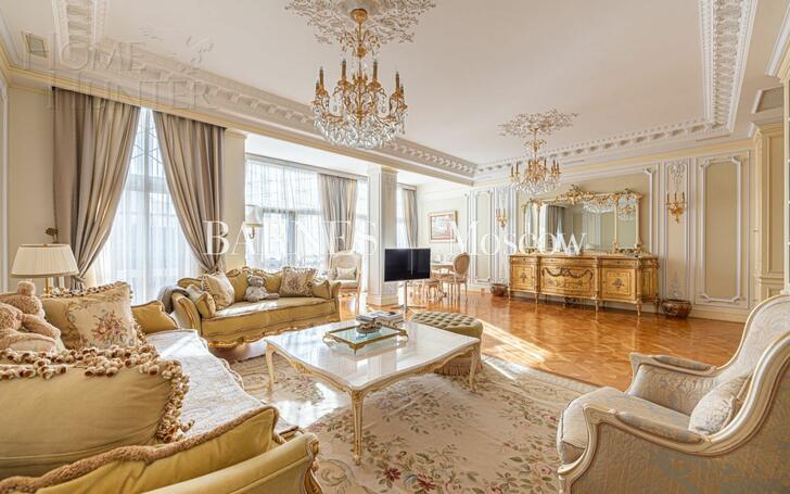 4-КОМН. КВАРТИРА С ОТДЕЛКОЙ 190 М² НА 3 ЭТАЖЕ