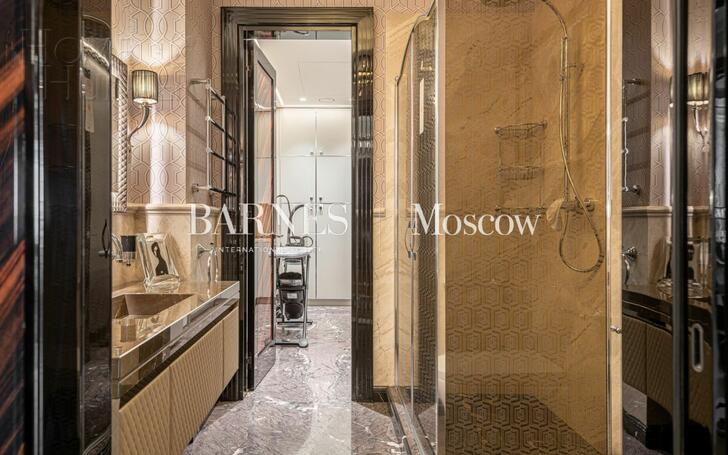 5-КОМН. КВАРТИРА С ОТДЕЛКОЙ 250 М² НА 6 ЭТАЖЕ