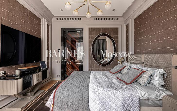5-КОМН. КВАРТИРА С ОТДЕЛКОЙ 250 М² НА 6 ЭТАЖЕ