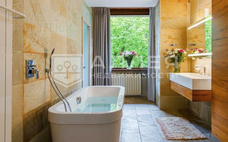 2-этажный коттедж 450 м² с отделкой