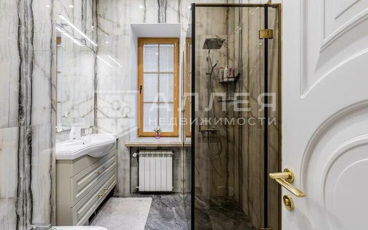 3-этажный коттедж 615 м² с отделкой