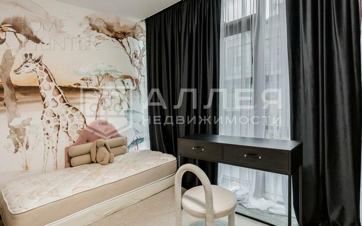 3-этажный таунхаус 240 м² с отделкой