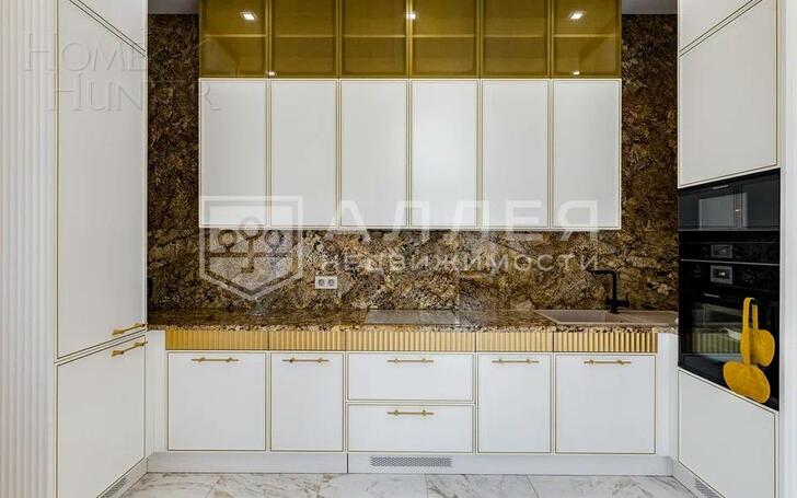 3-этажный коттедж 615 м² с отделкой