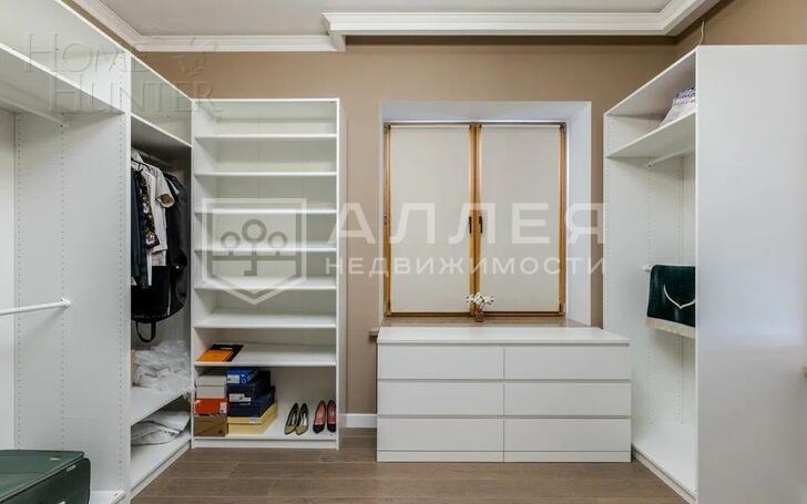 3-этажный коттедж 615 м² с отделкой