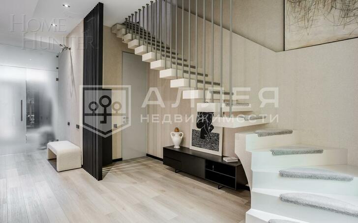 3-этажный таунхаус 240 м² с отделкой