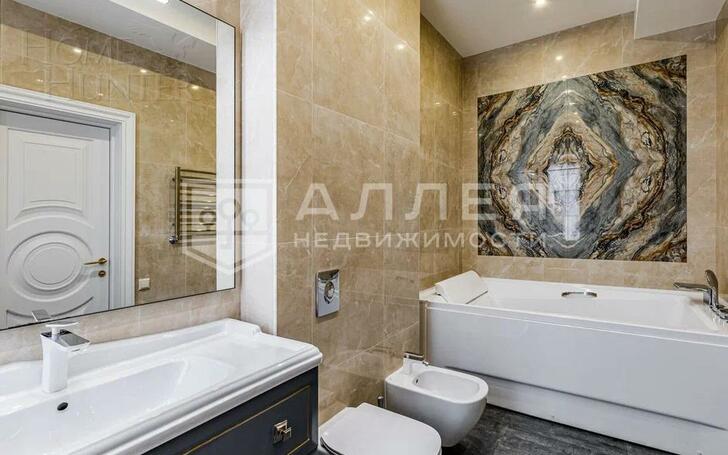 3-этажный коттедж 615 м² с отделкой