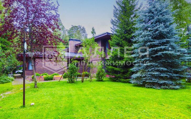 2-этажный коттедж 450 м² с отделкой