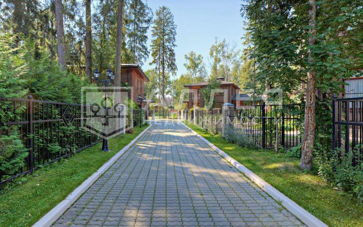 2-этажный коттедж 450 м² с отделкой