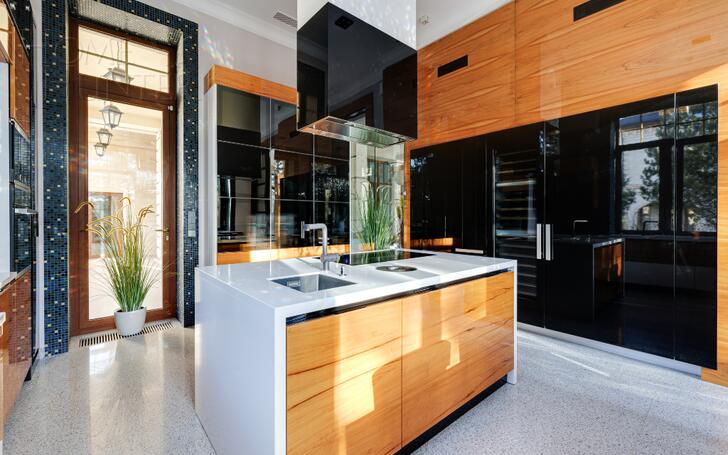 2-этажный коттедж 1 200 м² с отделкой