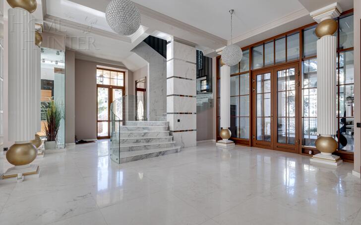 2-этажный коттедж 1 200 м² с отделкой