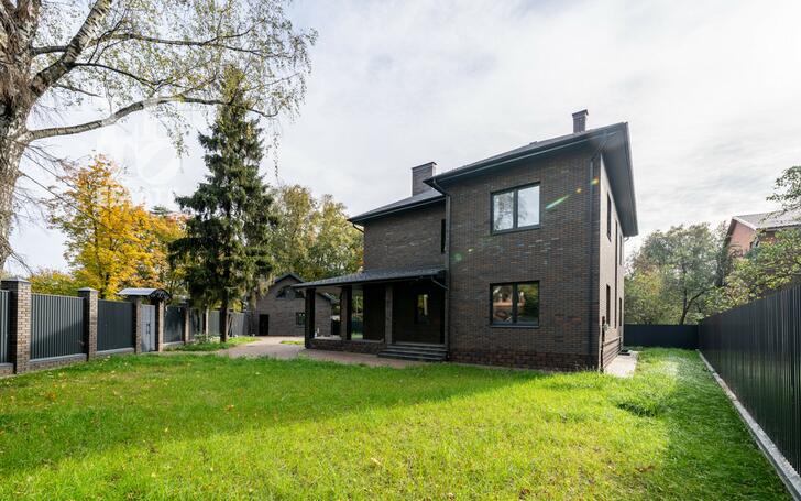 2-этажный коттедж 543.4 м² без отделки