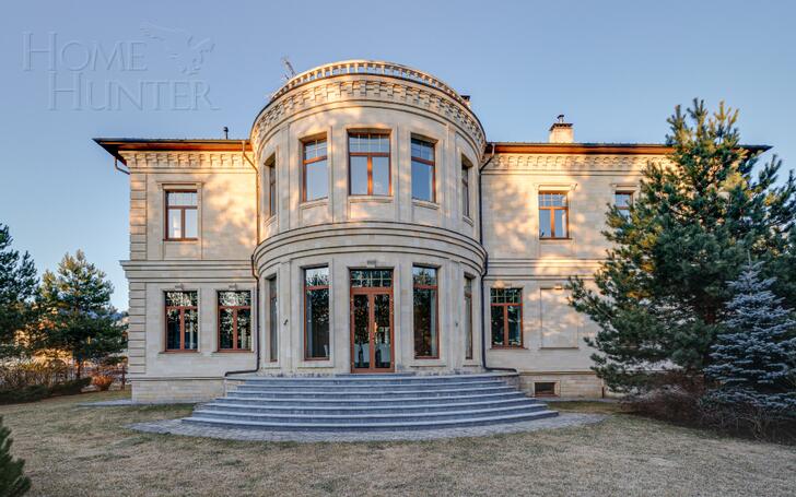 2-этажный коттедж 1 200 м² с отделкой
