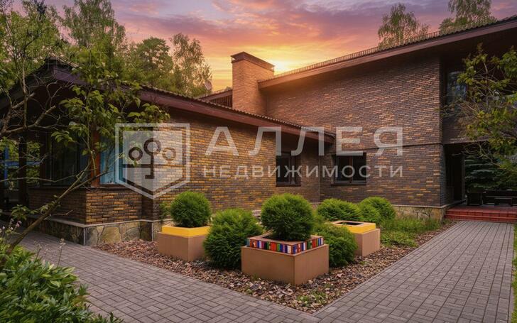 2-этажный коттедж 450 м² с отделкой