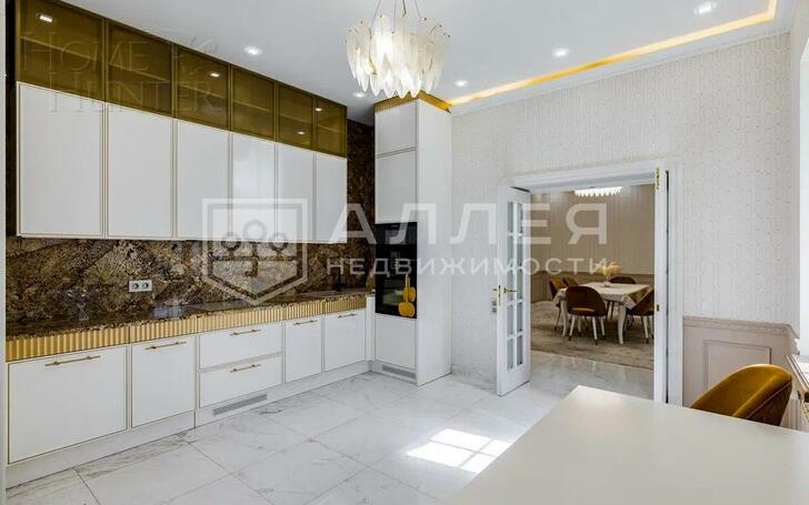 3-этажный коттедж 615 м² с отделкой