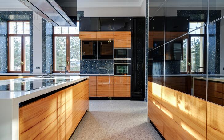 2-этажный коттедж 1 200 м² с отделкой