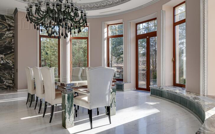 2-этажный коттедж 1 200 м² с отделкой