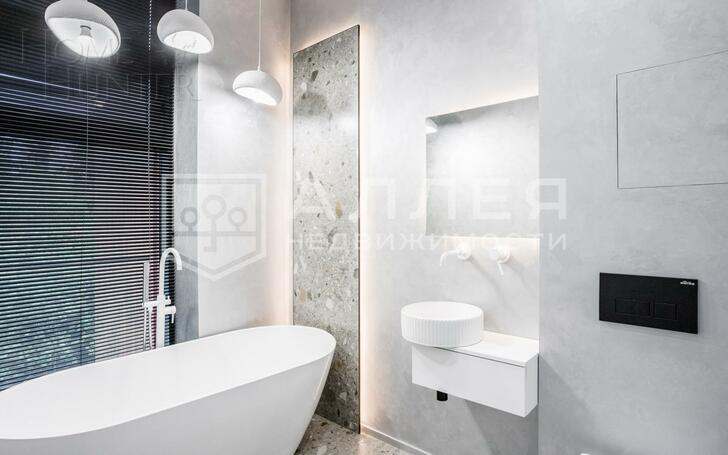 3-этажный таунхаус 240 м² с отделкой