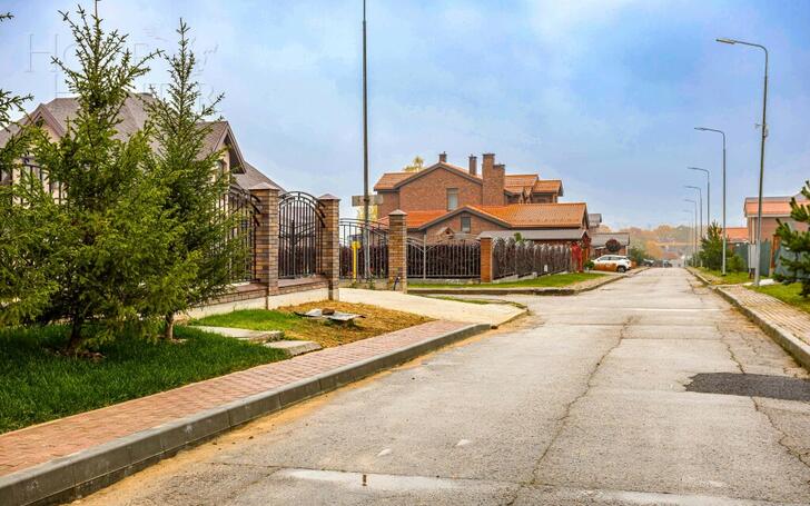 2-этажный коттедж 650 м² без отделки