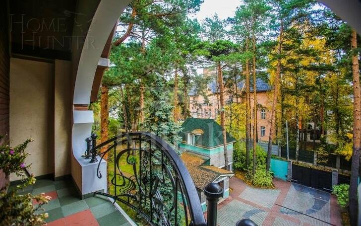 3-этажный коттедж 560 м² с отделкой