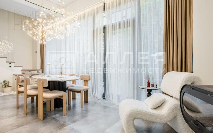 3-этажный таунхаус 240 м² с отделкой