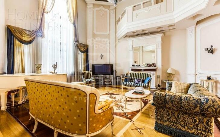 3-этажный коттедж 560 м² с отделкой