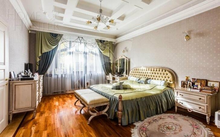 3-этажный коттедж 560 м² с отделкой