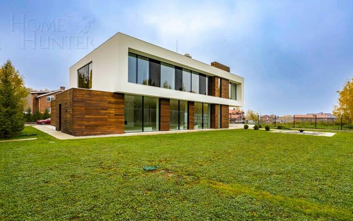 2-этажный коттедж 650 м² без отделки