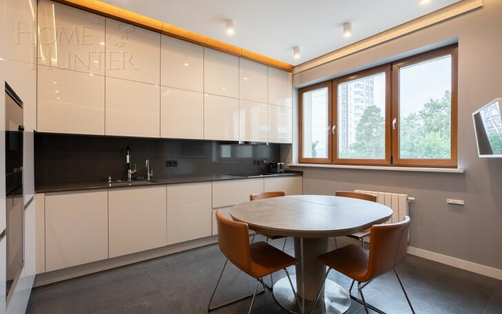 4-КОМН. КВАРТИРА С ОТДЕЛКОЙ 142 М² НА 3 ЭТАЖЕ