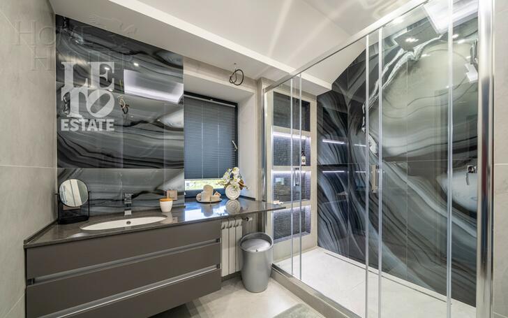 2-этажный коттедж 1 100 м² с отделкой