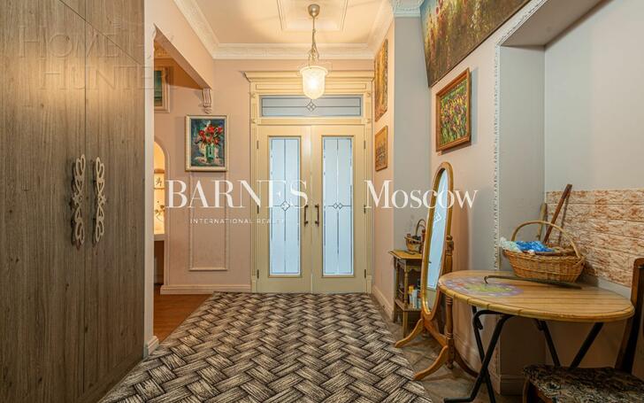 5-КОМН. КВАРТИРА С ОТДЕЛКОЙ 190 М² НА 3 ЭТАЖЕ