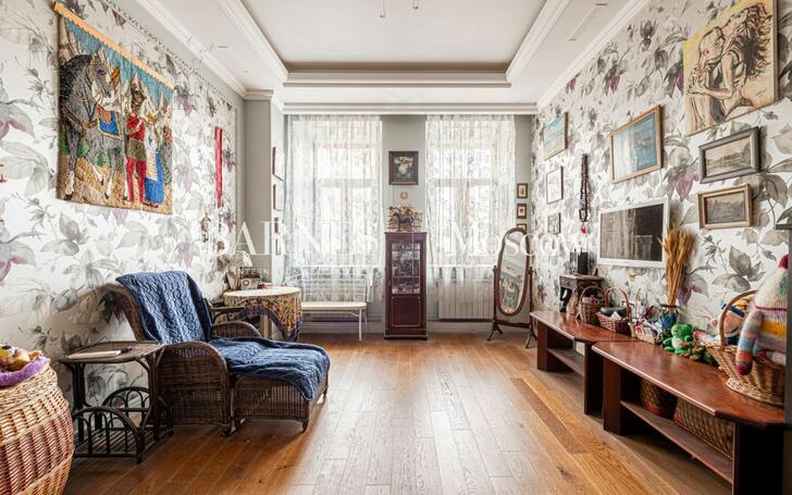 5-КОМН. КВАРТИРА С ОТДЕЛКОЙ 190 М² НА 3 ЭТАЖЕ