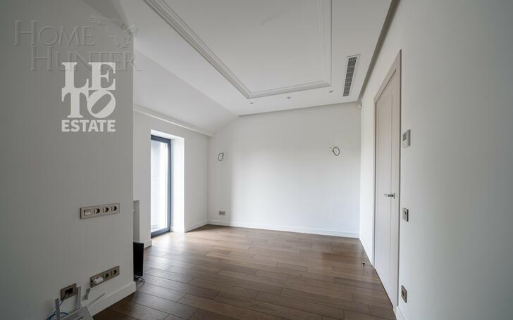 2-этажный коттедж 1 100 м² с отделкой
