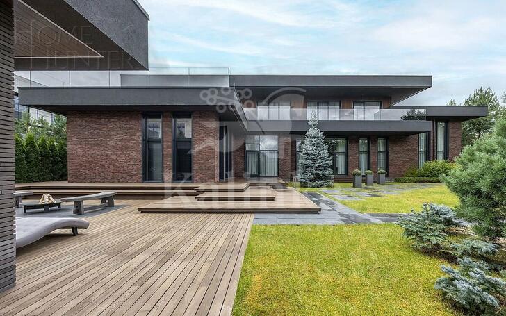 2-этажный коттедж 745 м² с отделкой