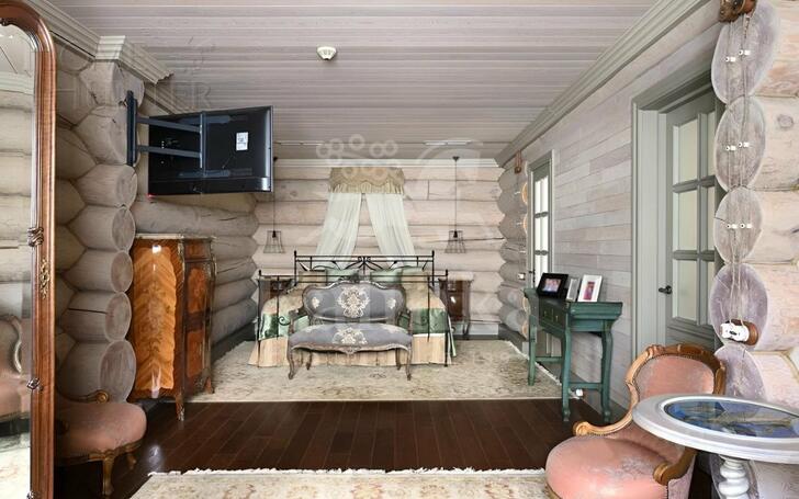 3-этажный коттедж 450 м² с отделкой