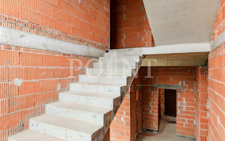 2-этажный коттедж 600 м² без отделки