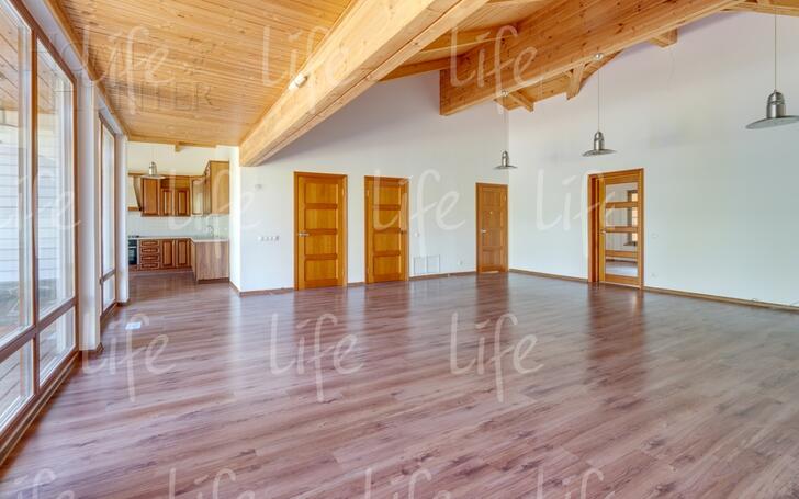 1-этажный коттедж 240 м² с отделкой