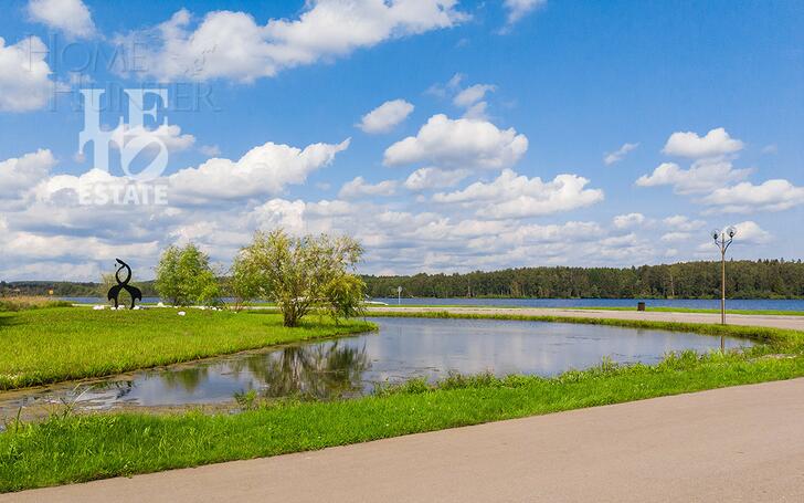2-этажный коттедж 784 м² с отделкой