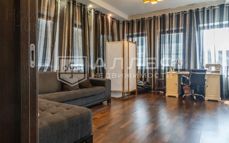 3-этажный таунхаус 270 м² с отделкой