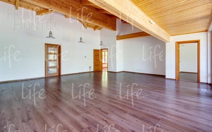 1-этажный коттедж 240 м² с отделкой