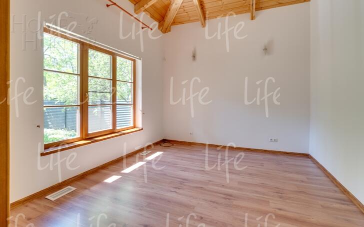 1-этажный коттедж 240 м² с отделкой