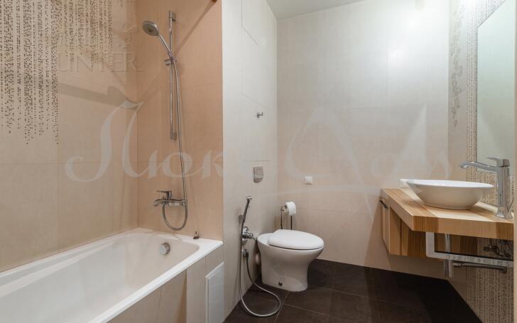 4-КОМН. КВАРТИРА С ОТДЕЛКОЙ 165.4 М² НА 4 ЭТАЖЕ