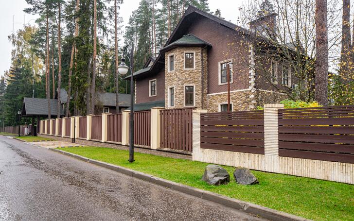 2-этажный коттедж 750 м² с отделкой